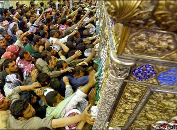 لبيك يا حسين … لبيك يا حسين لبيك يا حسين … لبيك يا حسين